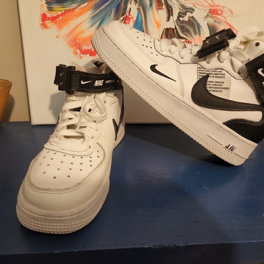 Wmn 5.5|Men 4 NIKE white|black mid Air Force 1 07 lvl 8 lace up high top sneaker